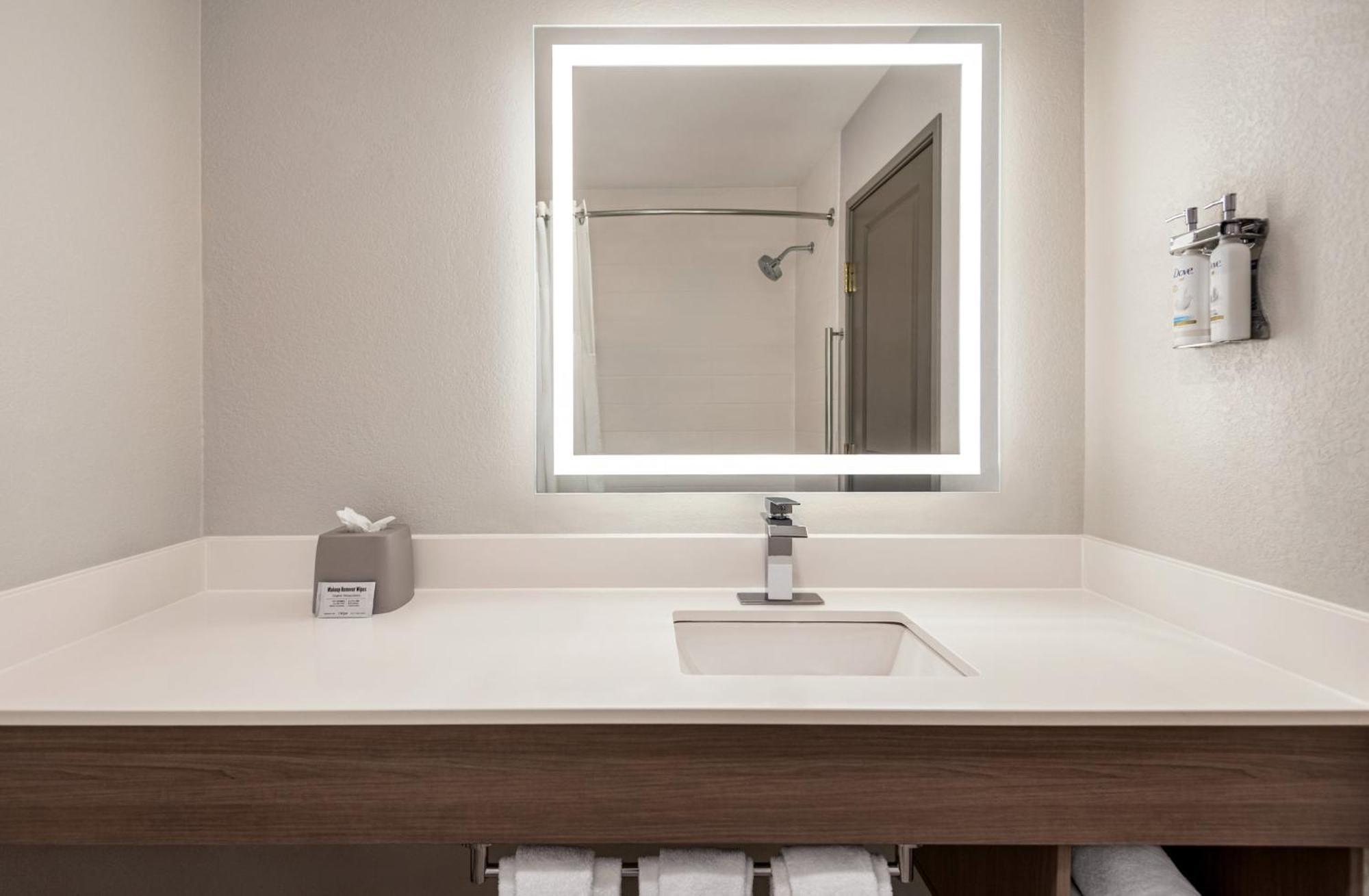 Holiday Inn Express Morgantown By Ihg Zewnętrze zdjęcie